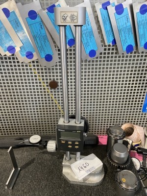 1 Höhenmessgerät Mitutoyo, bis 300 mm